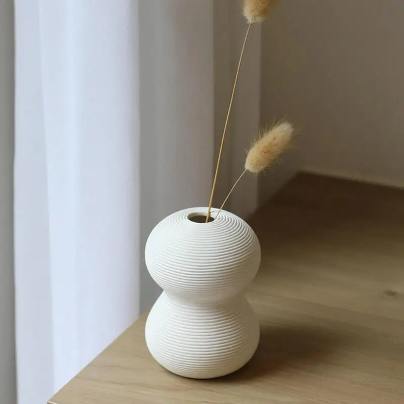 Boho Small Ceramic Vase: Stylish Decor